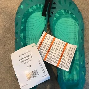 Ladies crocs Adina lll  flats size 9